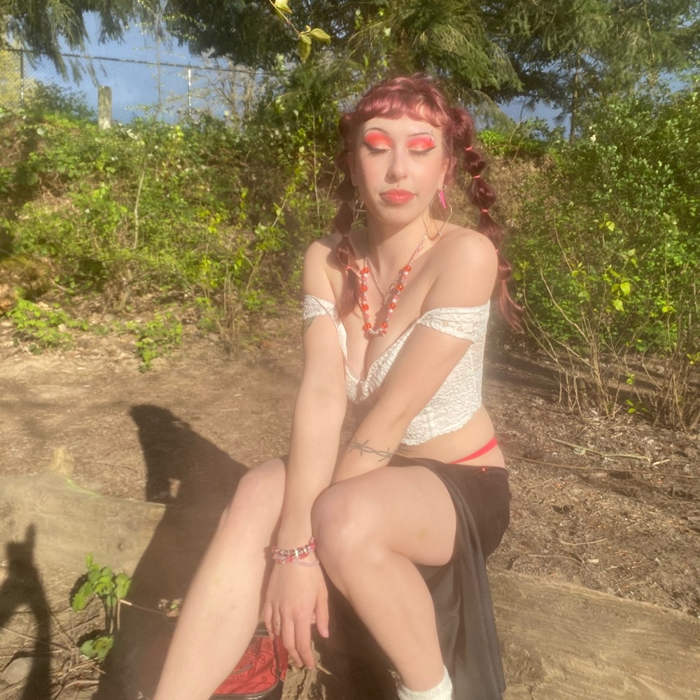 Meet your Posher, Maeve